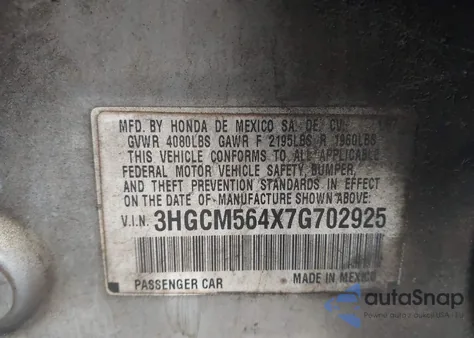 2007 Honda Accord 2.4 Lx z USA, uszkodzony, nr VIN 3HGCM564X7G70292
